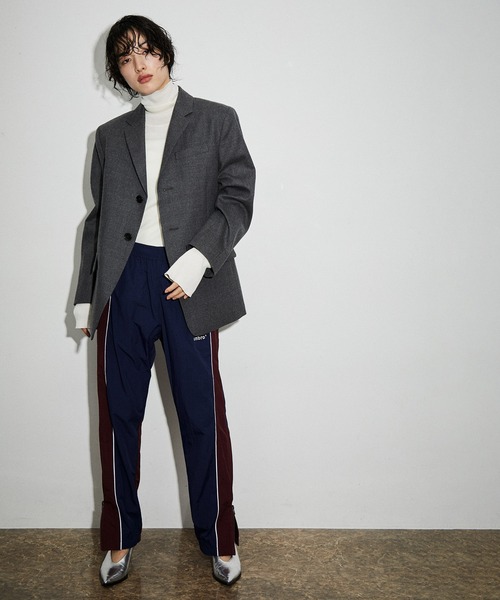 ADAM ET ROPE'（アダムエロペ）の「シングルブレストオーバージャケット（テーラードジャケット・レディース・ベージュ/チャコールグレー・36/38）」の19枚目の写真