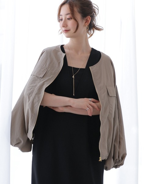 frames RAY CASSIN(フレームスレイカズン)の「ノーカラーバルーンスリーブブルゾン(ブルゾン・レディース・スミクロ/キナリ/グレイッシュベージュ・FREE)」の16枚目の写真