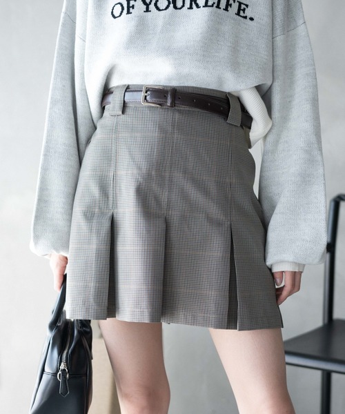 WEGO（ウィゴー）の「WEGO/ベルト付プリーツミニスカパン（スカート・レディース・杢グレー/ベージュ系その他2/ブラック/グレー系その他2・FREE）」の4枚目の写真