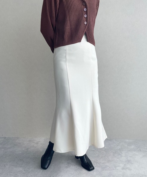 LOWRYS FARM(ローリーズファーム)の「STYLEUP/マーメードスカート 969392(スカート・レディース・アイボリー/ブラック/ブラウン・MEDIUM/SMALL/LARGE)」の1枚目の写真