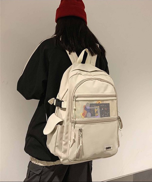 NANEA(ナネア)の「メッシュポケットデザインリュックサック(バックパック/リュック・レディース・ベージュ/ブラック・フリー)」の4枚目の写真