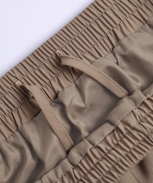 La-gemme（ラジェム）の「Aラインプリーツスカート（スカート・レディース・グリーン/ブラック/ブラウン/マスタード/ライトグレー/テラコッタ/ダークブラウン・REGULAR/トール）」の17枚目の写真