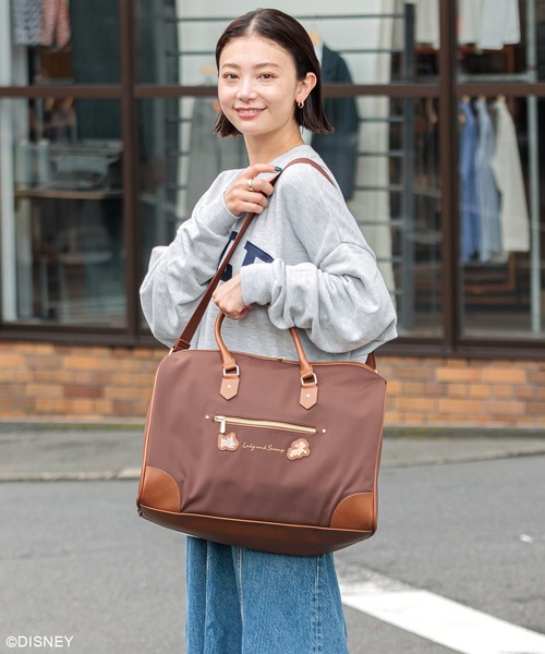 Disney(ディズニー)の「【WEB限定】ディズニー レディ&スキャンプ ナイロンボストンバッグ(ボストンバッグ・レディース・ブラウン・FREE)」の4枚目の写真