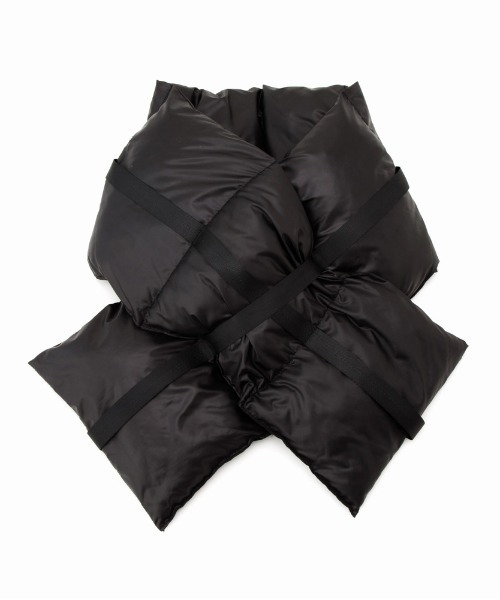 CONTROL FREAK(コントロールフリーク)の「CONTROL FREAK(コントロールフリーク)ダウン風テープ付きマフラー(マフラー・レディース・ベージュ/ブラック/グリーン・FREE)」の2枚目の写真