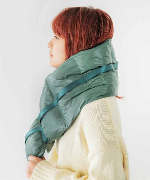 CONTROL FREAK(コントロールフリーク)の「CONTROL FREAK(コントロールフリーク)ダウン風テープ付きマフラー(マフラー・レディース・ベージュ/ブラック/グリーン・FREE)」の8枚目の写真