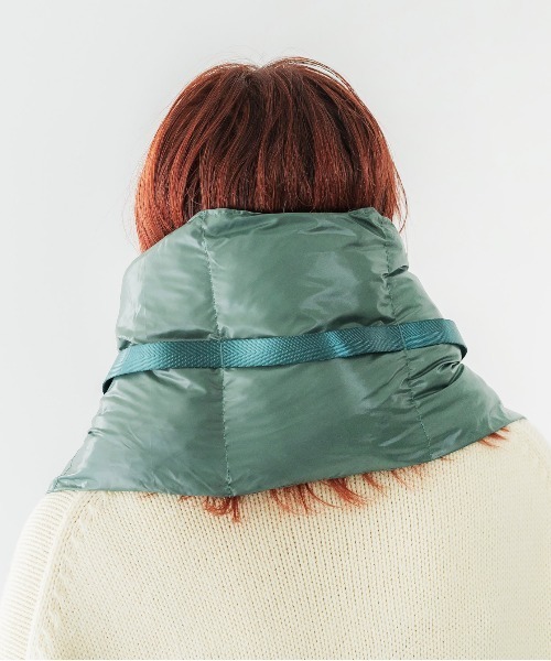 CONTROL FREAK(コントロールフリーク)の「CONTROL FREAK(コントロールフリーク)ダウン風テープ付きマフラー(マフラー・レディース・ベージュ/ブラック/グリーン・FREE)」の9枚目の写真