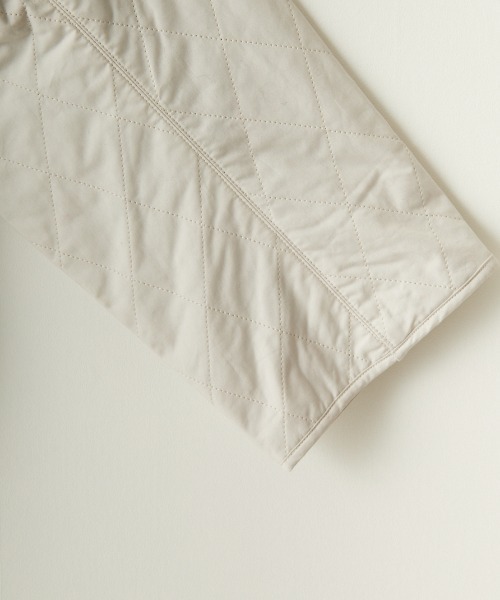 ORCIVAL（オーシバル）の「[ORCIVAL/オーシバル] インサレーション キルティングショートジャケット（ブルゾン・レディース・ライトベージュ/チャコールグレー・1）」の21枚目の写真