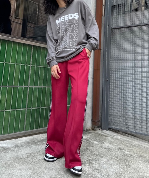 mi via loca（ミヴィアロカ）の「サイドラインジャージフレアパンツ