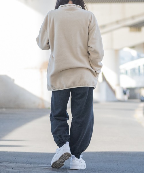 GLOVE HOUSE（グローブハウス）の「【a】ワンポイント刺繍 パイピング フリースハーフジッププルオーバー（スウェット・メンズ・ベージュ/アイボリー/チャコールグレー/ブラック・X-LARGE/LARGE/MEDIUM）」の5枚目の写真