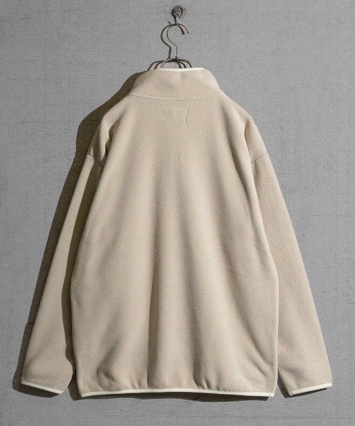 GLOVE HOUSE（グローブハウス）の「【a】ワンポイント刺繍 パイピング フリースハーフジッププルオーバー（スウェット・メンズ・ベージュ/アイボリー/チャコールグレー/ブラック・X-LARGE/LARGE/MEDIUM）」の9枚目の写真