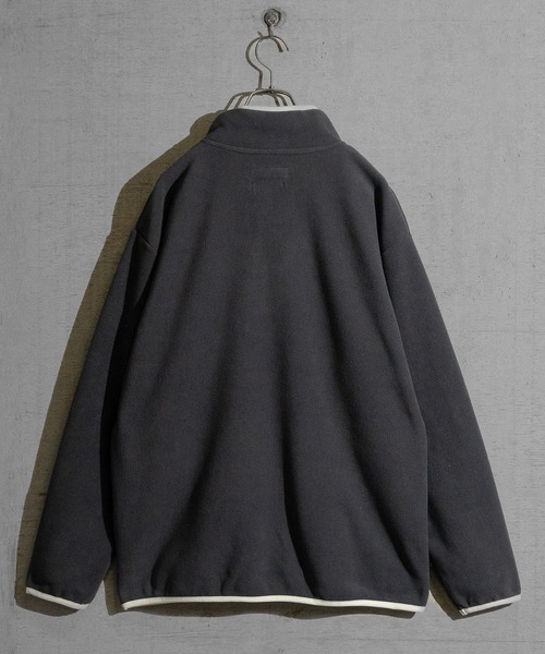 GLOVE HOUSE（グローブハウス）の「【a】ワンポイント刺繍 パイピング フリースハーフジッププルオーバー（スウェット・メンズ・ベージュ/アイボリー/チャコールグレー/ブラック・X-LARGE/LARGE/MEDIUM）」の8枚目の写真
