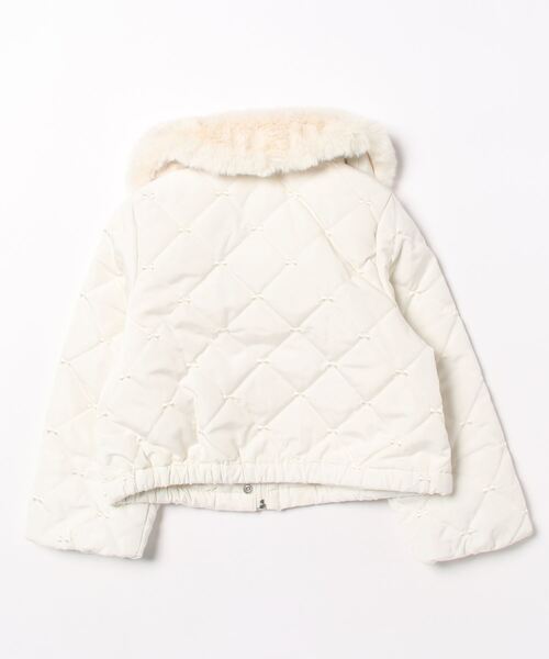 新品　メゾピアノ フェイクファー衿付　リボン刺しゅうキルティングブルゾン mezzo piano（メゾピアノ）の「フェイクファー衿付 リボン