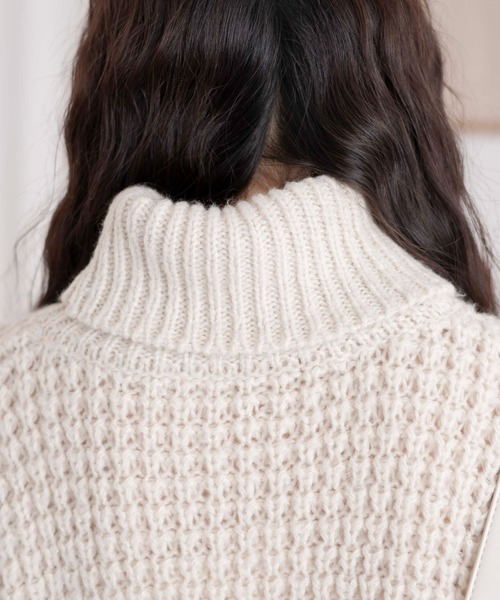 WEGO（ウィゴー）の「WEGO/タートルネックワッフルショートプルオーバー（ニット/セーター・レディース・ブルー/オフホワイト/ブラック・FREE）」の10枚目の写真