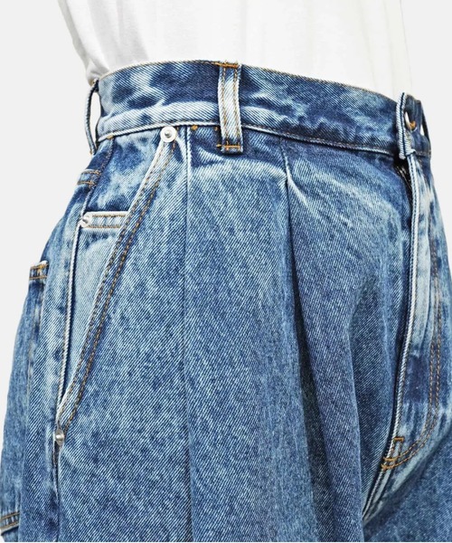 HED MAYNER（ヘドメイナー）の「【HED MAYNER】 PLEATED DENIM（デニムパンツ・メンズ・ブルー・MEDIUM/LARGE/SMALL）」の7枚目の写真