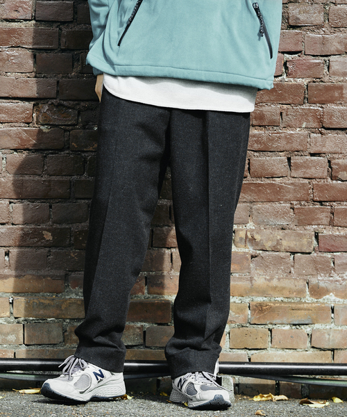 JOURNAL STANDARD relume（ジャーナルスタンダード　レリューム）の「BRUSHED TR 2TUCK SLACKS（スラックス・メンズ・グレー/ベージュ/チャコールグレー・LARGE/MEDIUM）」の8枚目の写真