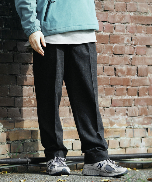 JOURNAL STANDARD relume（ジャーナルスタンダード　レリューム）の「BRUSHED TR 2TUCK SLACKS（スラックス・メンズ・グレー/ベージュ/チャコールグレー・LARGE/MEDIUM）」の9枚目の写真