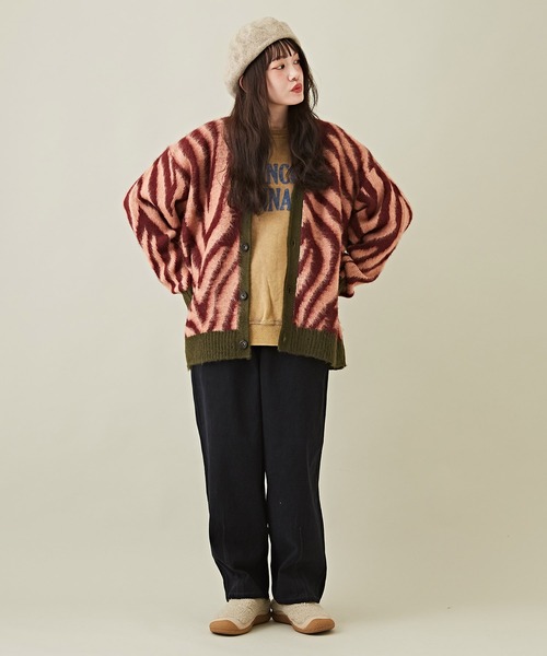 CUBE SUGAR（キューブシュガー）の「ケミカル加工フロッキーロゴプリントトレーナー（スウェット・レディース・ブラック/ピンク/ベージュ/グリーン/マルチ・M）」の8枚目の写真