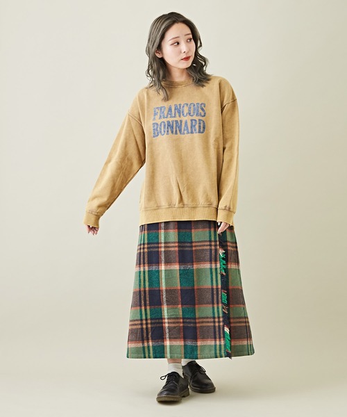 CUBE SUGAR（キューブシュガー）の「ケミカル加工フロッキーロゴプリントトレーナー（スウェット・レディース・ブラック/ピンク/ベージュ/グリーン/マルチ・M）」の10枚目の写真