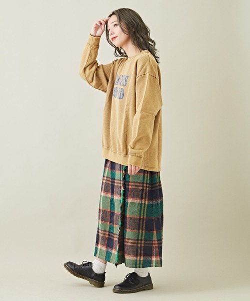 CUBE SUGAR（キューブシュガー）の「ケミカル加工フロッキーロゴプリントトレーナー（スウェット・レディース・ブラック/ピンク/ベージュ/グリーン/マルチ・M）」の11枚目の写真