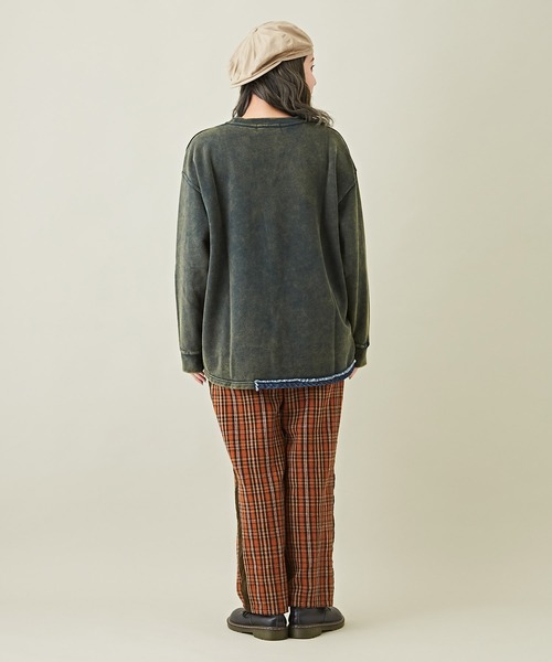 CUBE SUGAR（キューブシュガー）の「ケミカル加工フロッキーロゴプリントトレーナー（スウェット・レディース・ブラック/ピンク/ベージュ/グリーン/マルチ・M）」の18枚目の写真