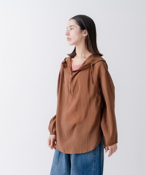 Kelen(ケレン)の「「KELEN/ケレン」シアーアノラックトップス(Tシャツ/カットソー・レディース・ブラック/ブルー系その他/オフホワイト/ブラウン・S/M)」の2枚目の写真
