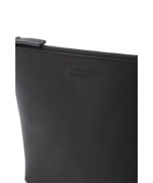 MARGARET HOWELL（マーガレットハウエル）の「VEGITABLE TANNED LEATHER（ポーチ・レディース・ブラック・FREE）」の3枚目の写真