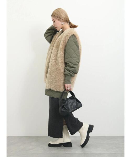 Samansa Mos2 blue（サマンサモスモスブルー）の「ボアベスト付リバーシブルブルゾン（ブルゾン・レディース・カーキ/チャコールグレー/キナリ・F）」の13枚目の写真