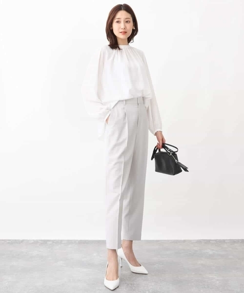 MK MICHEL KLEIN(エムケーミッシェルクラン)の「テーパードパンツ/セットアップ対応/洗える(スラックス・レディース・ネイビー/ライトグレー/ベージュ・36/40/38)」の5枚目の写真