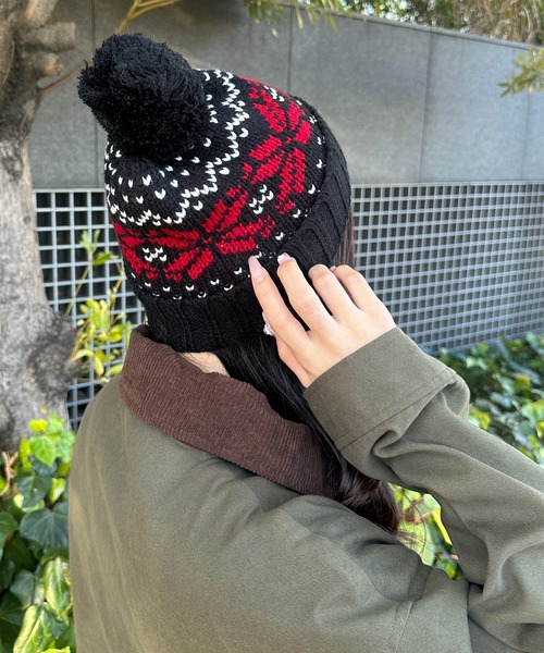 kutir（クティール）の「ノルディック柄ボンボンニットキャップ（ニットキャップ/ビーニー・レディース・レッド/グレー/ブラック/アイボリー・FREE）」の2枚目の写真
