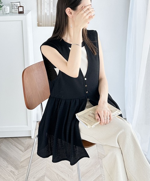 classicalelf（クラシカルエルフ）の「愛され大人フェミニン。前後2wayペプラムジレ（ベスト・レディース・アイボリー/ブラック・X-LARGE/SMALL/MEDIUM/LARGE）」の10枚目の写真