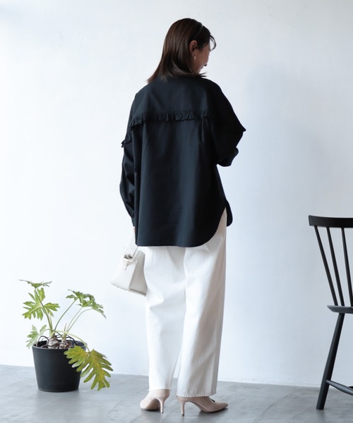 AMERICAN HOLIC（アメリカンホリック）の「フリルバンドカラーシャツ（シャツ/ブラウス・レディース・ブラック/ストライプ/オフホワイト/ブラック×ホワイト・L/M）」の15枚目の写真