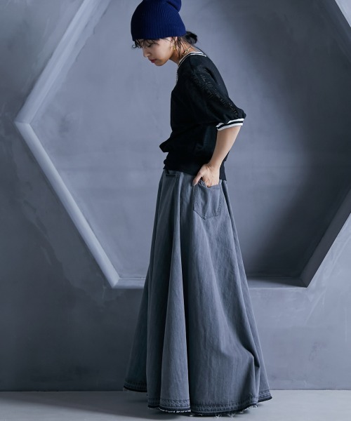 GEVS.（ジェイヴィス）の「＜大きいサイズ＞ 綿100％デニムフレアマキシスカート GEVS.（スカート・レディース・グレー系/ブルー系・L/LL/3L/4L/5L）」の10枚目の写真