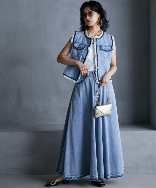 GEVS.（ジェイヴィス）の「＜大きいサイズ＞ 綿100％デニムフレアマキシスカート GEVS.（スカート・レディース・グレー系/ブルー系・L/LL/3L/4L/5L）」の6枚目の写真