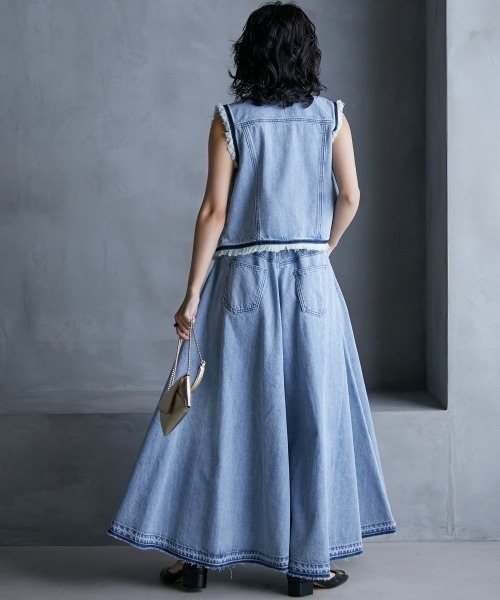 GEVS.（ジェイヴィス）の「＜大きいサイズ＞ 綿100％デニムフレアマキシスカート GEVS.（スカート・レディース・グレー系/ブルー系・L/LL/3L/4L/5L）」の7枚目の写真