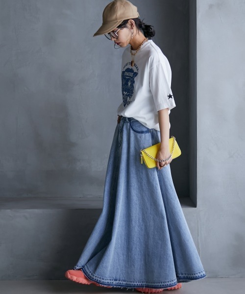 GEVS.（ジェイヴィス）の「＜大きいサイズ＞ 綿100％デニムフレアマキシスカート GEVS.（スカート・レディース・グレー系/ブルー系・L/LL/3L/4L/5L）」の17枚目の写真