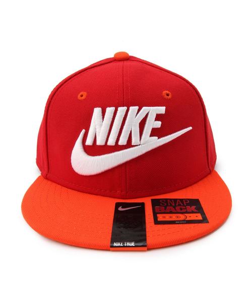 green label relaxing(グリーンレーベルリラクシング)の「NIKE フューチュラキャップ(キャップ・キッズ・ブラック/レッド・フリー)」の5枚目の写真