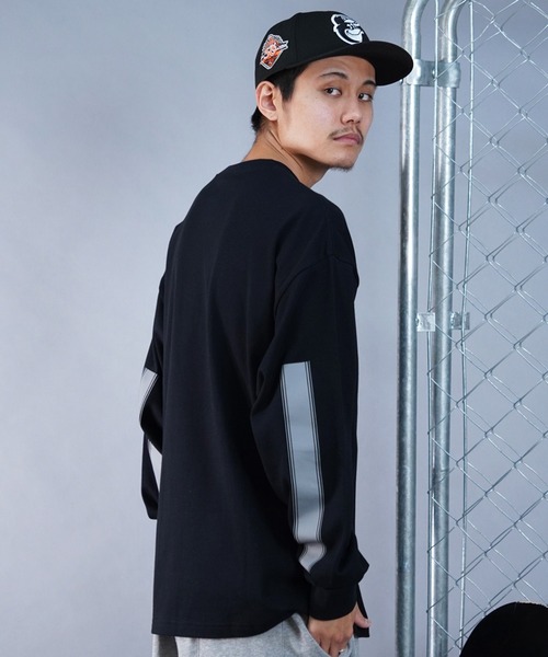 NEW ERA(ニューエラ)の「【ムラサキスポーツ別注】NEW ERA/ニューエラ オーバーサイズ バックプリントロンT クルーネックTシャツ/吸汗速乾 UVカット 14121999/14306821/14306822(Tシャツ/カットソー・メンズ・ブラック×ホワイト/ホワイト×ブラック・M/L/XL/2XL)」の12枚目の写真