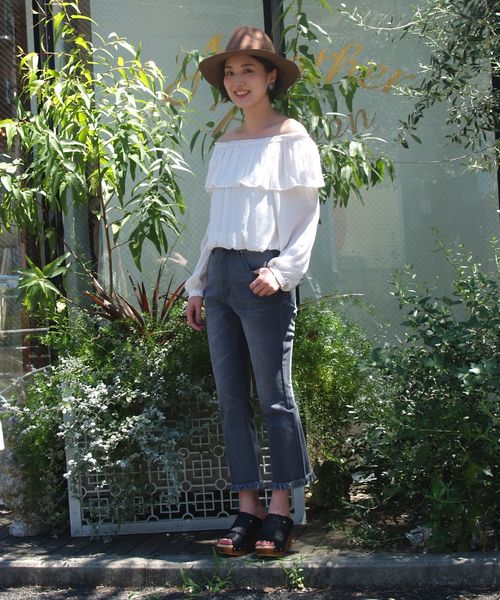 Another Edition（アナザーエディション）の「オフショルダーブラウス/AEFC  OFF SHOULDER BL◆（シャツ/ブラウス・レディース・オフホワイト/ブラック/ブラウン・フリー）」の17枚目の写真