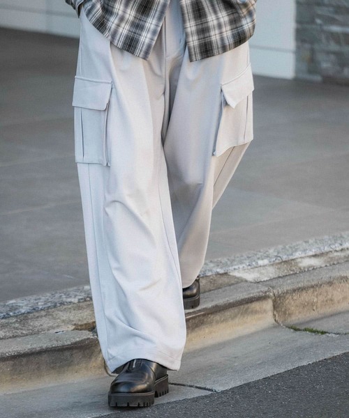 SENSE OF PLACE by URBAN RESEARCH（センスオブプレイスバイアーバンリサーチ）の「ワイドカーゴパンツ（その他パンツ・メンズ・ブラック/グレー/ライトグレー/ベージュ・SMALL/MEDIUM/LARGE）」の14枚目の写真