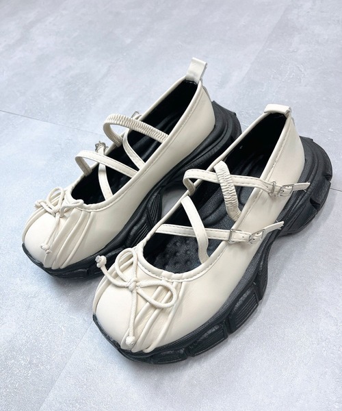 sevens(セブンズ)の「【sevens】レースアップリボンスニーカー(スニーカー・レディース・ブラック/ホワイト・24/23.5/23)」の5枚目の写真