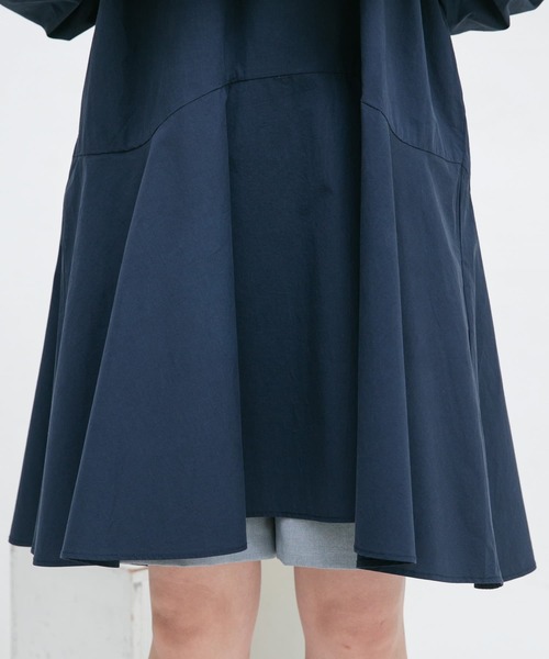 KBF（ケイビーエフ）の「ドロストスリーブフレアミニワンピース（ワンピース・レディース・グリーン/アイボリー/ネイビー・ONE）」の6枚目の写真