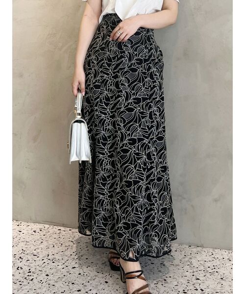 MERCURYDUO（マーキュリーデュオ）の「カットワーク刺繍マーメイドスカート（スカート・レディース・ブラック/ベージュ/オフホワイト・SMALL/MEDIUM）」の4枚目の写真