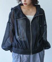 フード付きボリュームマウンテンパーカー