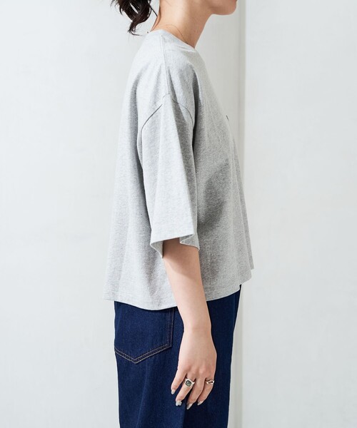 FREAK'S STORE（フリークスストア）の「限定展開　クロップド丈 ポケット 半袖 Tシャツ（Tシャツ/カットソー・レディース・ブラック/ブラウン/レッド/オフホワイト/ブルー/グレー/ナチュラル・ﾌﾘ-）」の19枚目の写真