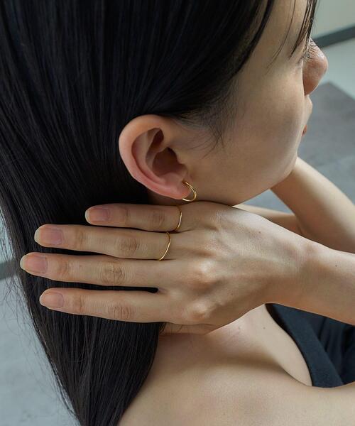 SMELLY（スメリー）の「SMELLY so’　thin hoop earring（イヤリング・レディース・ゴールド・-）」の3枚目の写真