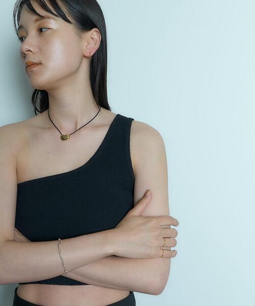 SMELLY（スメリー）の「SMELLY so’　thin hoop earring（イヤリング・レディース・ゴールド・-）」の8枚目の写真