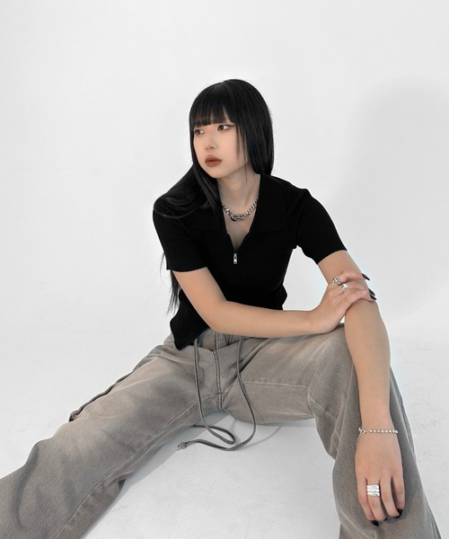 LVEU.（ラブユ.）の「【LVEU.】半袖ダブルジップニットトップス / トップス リブ ニット  カーディガン 羽織り Wジップ 半袖 ダブルジップ ファスナー クロップド ショート コンパクト ブラック ブルー ホワイト（カーディガン/ボレロ・レディース・ホワイト/ブラック/ブルー・FREE）」の5枚目の写真