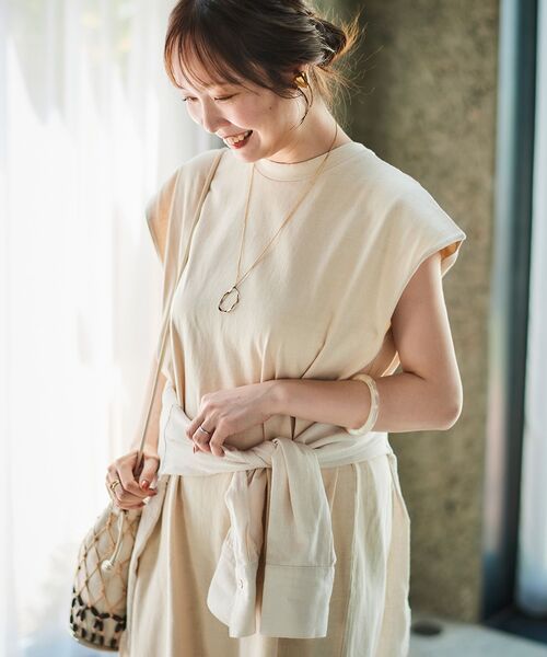 le.coeur blanc(ルクールブラン)の「STAR&STRIPEノースリーブワンピース(ワンピース・レディース・ベージュ/ダークグレー・38)」の2枚目の写真