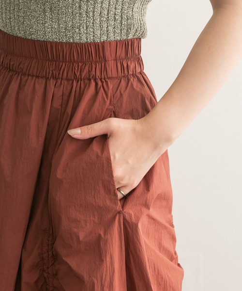 KBF（ケイビーエフ）の「ボリュームギャザースカート（スカート・レディース・カーキ/アイボリー/ボルドー・ONE）」の8枚目の写真