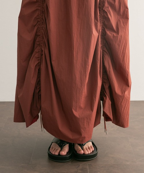 KBF（ケイビーエフ）の「ボリュームギャザースカート（スカート・レディース・カーキ/アイボリー/ボルドー・ONE）」の11枚目の写真